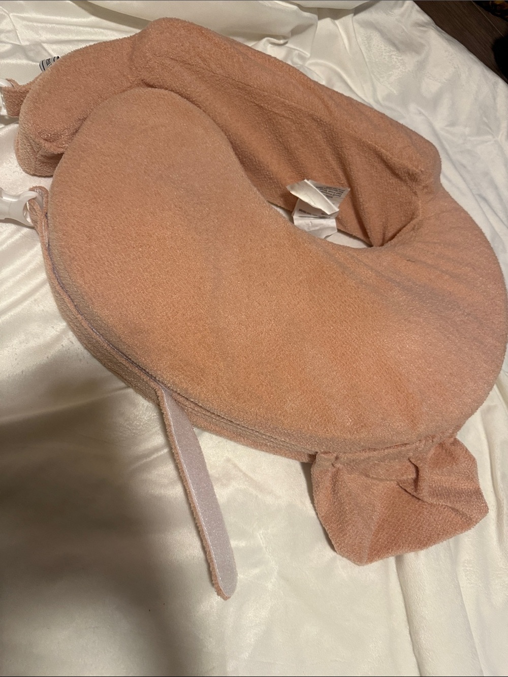 Kids Plush Travel Neck Pillow in Dusty Pink - Soft Support